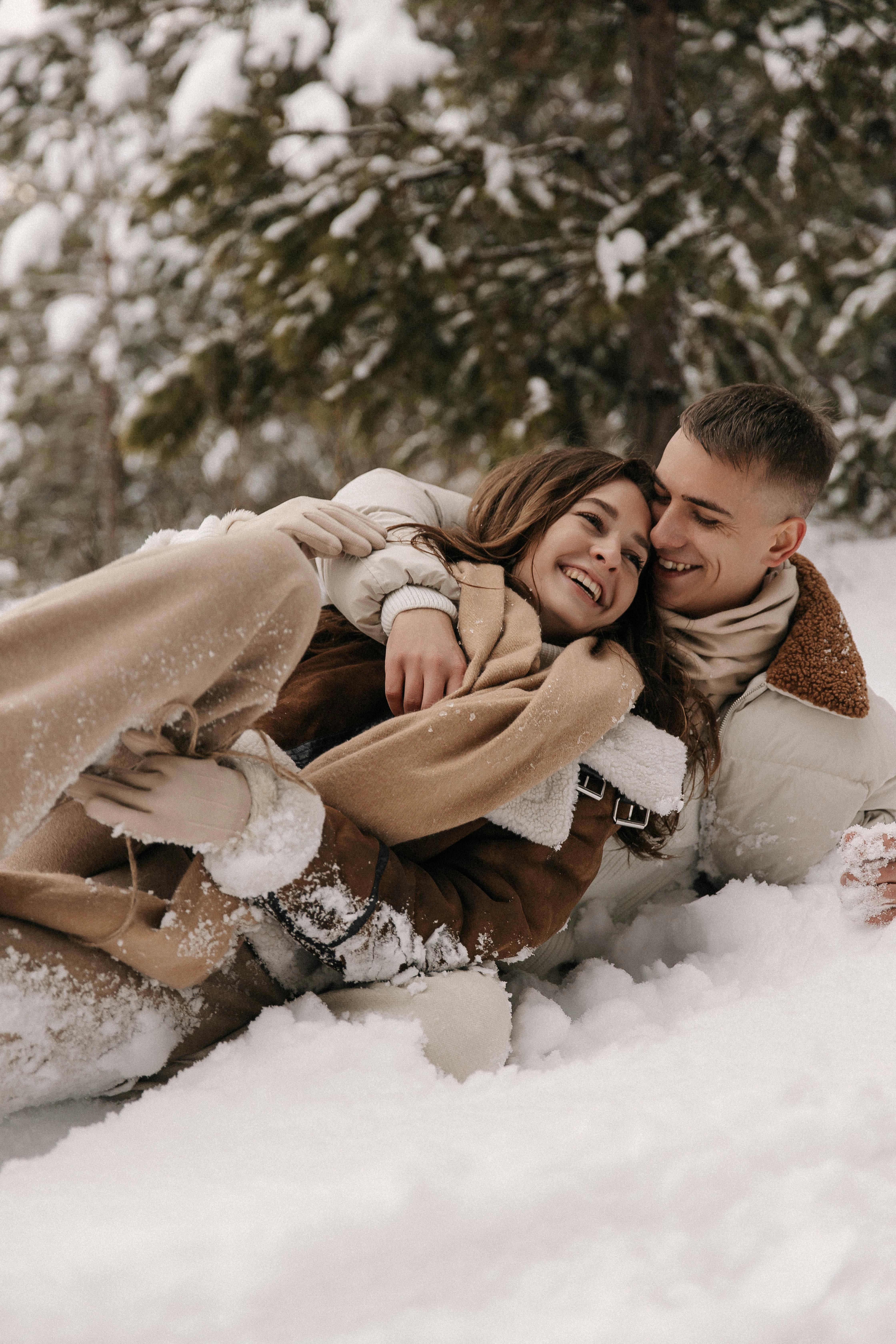 Romantic Kashmir Honeymoon Special 2026 (Houseboat & Romantic Shikara Ride)